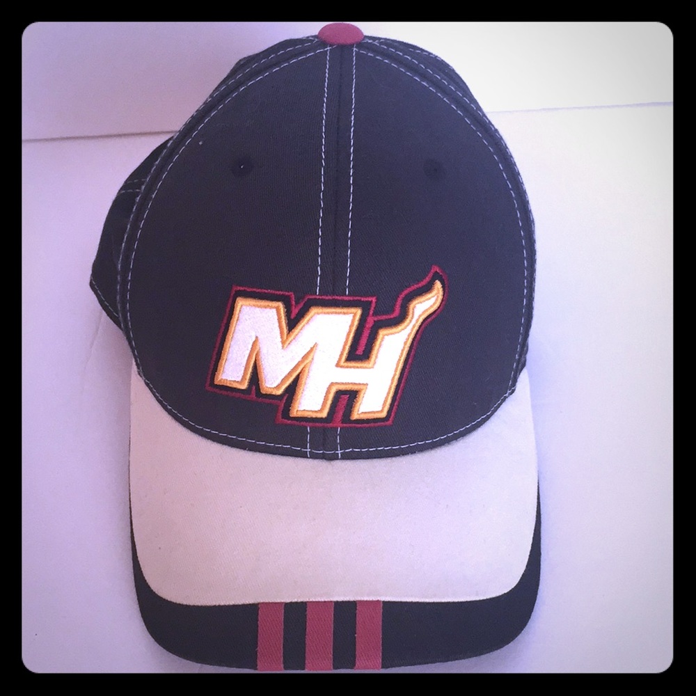 Sale 3 for $20 NWT Miami Heat hat